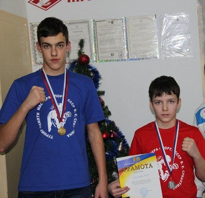Победители первенства области по  боксу   Георгий Косоруков (слева) и Николай Лукоянов.
