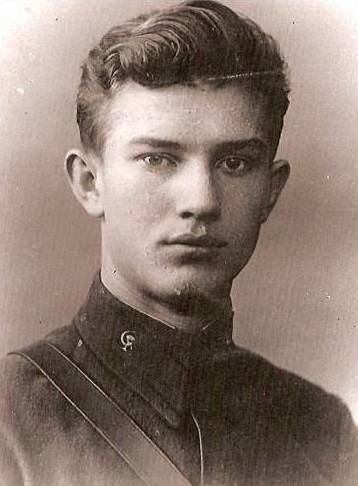 Алексей Александрович Салеев в начале своего славного медицинского поприща.