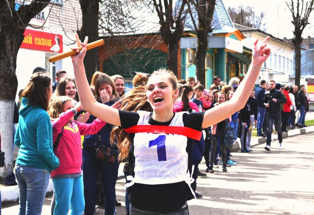 Финиширует Виктория Евтешина ­ участник команды Центральной городской школы.
