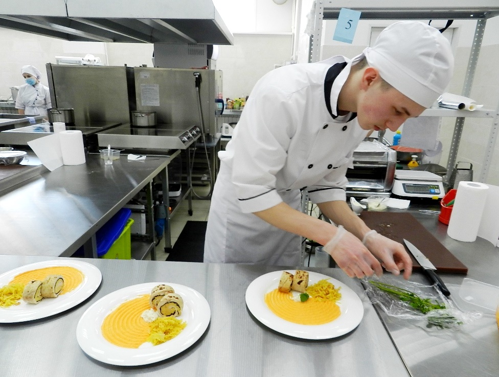 Челябинск повар кондитер. Ворлдскиллс 2021 Поварское дело. WORLDSKILLS Russia Поварское дело. Ворлдскиллс по компетенции Поварское дело. Конкурс поваров Ворлдскиллс 2022.